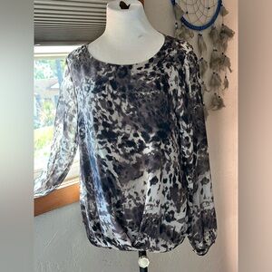 Perfect Blouse, Size M, sheer long sleeve Vince Camuto w/lining, charcoal/greys.